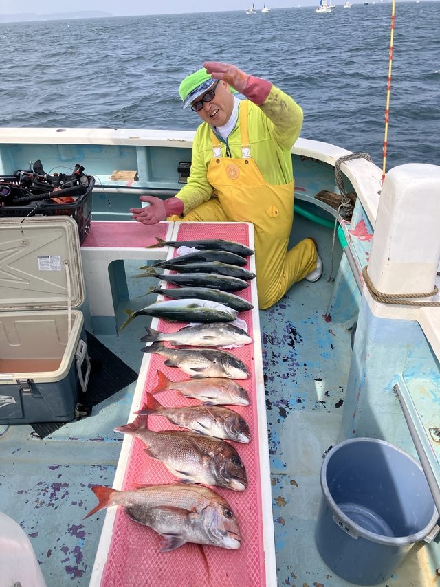 マダイ・イナダ(ブリ)