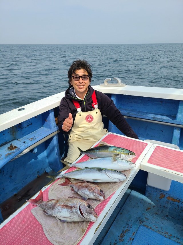 マダイ・イナダ(ブリ)