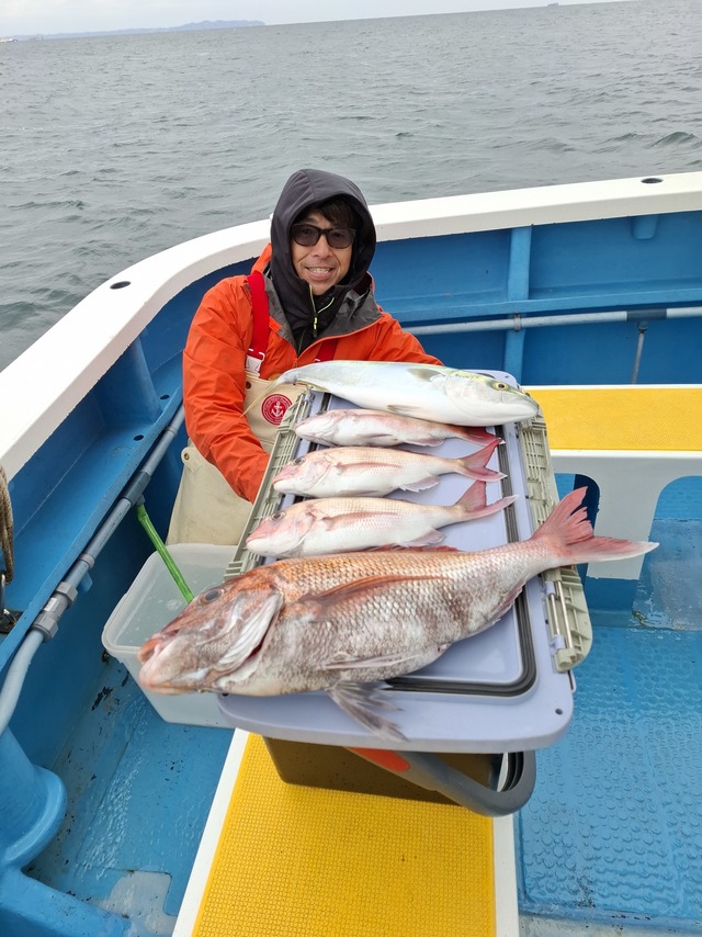 マダイ・イナダ(ブリ)