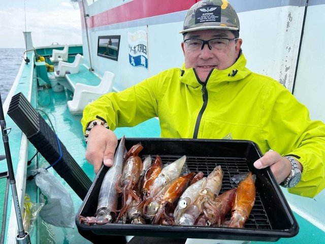 マルイカ(ケンサキイカ)・ムギイカ(スルメイカ)