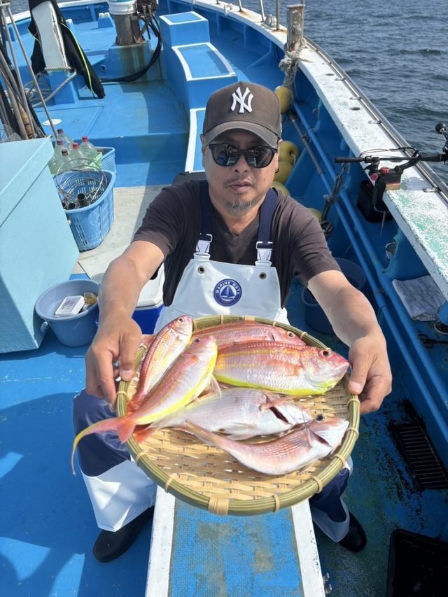 アマダイ(アカアマダイ)・イトヨリ(イトヨリダイ)