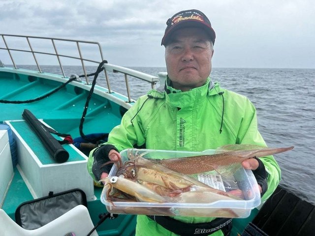 ヤリ(ヤリイカ)・ムギイカ(スルメイカ)