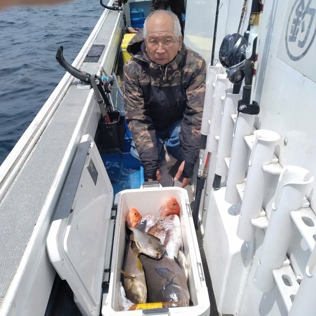 マダイ・クロ(メジナ)・アカイサキ・フエフキダイ・イサキ