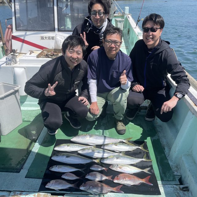 マダイ・マアジ