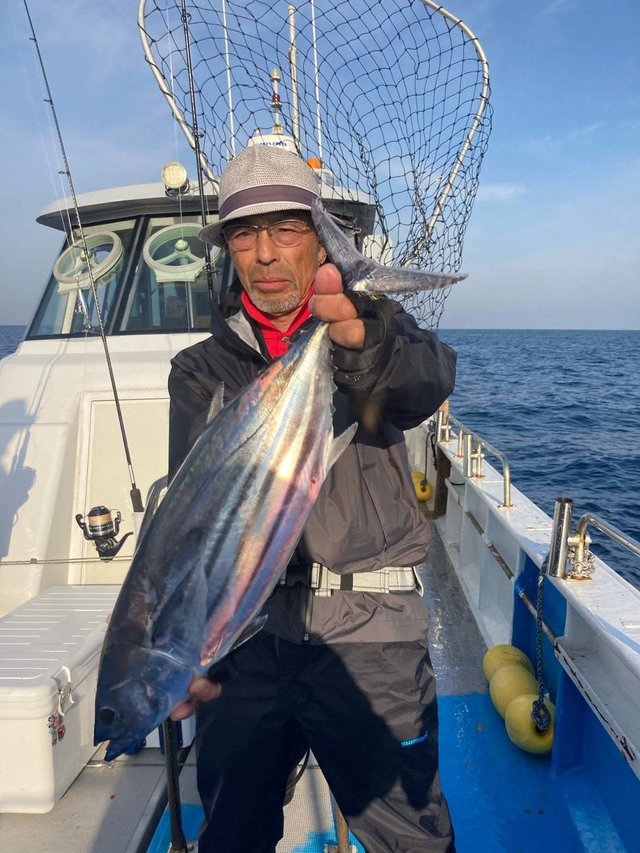 トンボ(ビンナガ)