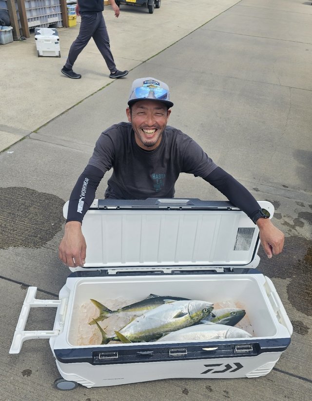 ワラサ(ブリ)・ヒラマサ