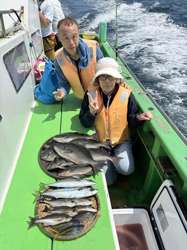 メジナ・タカベ・イサキ・サバ(ゴマサバ)