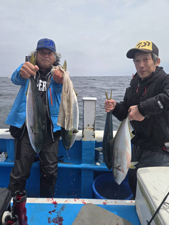 イナダ(ブリ)・ワラサ(ブリ)