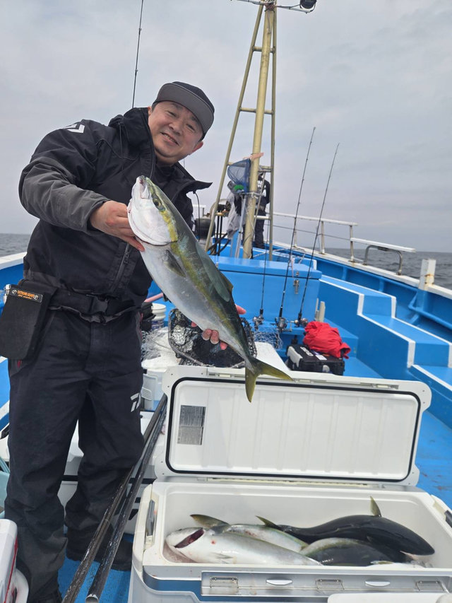 イナダ(ブリ)・ワラサ(ブリ)