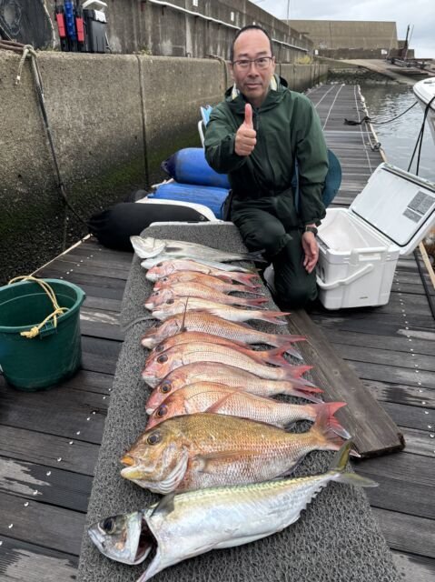 マダイ・スズキ・ハマチ(ブリ)・サバ(ゴマサバ)