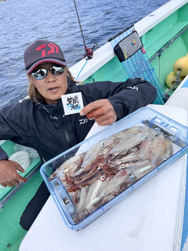 マルイカ(ケンサキイカ)