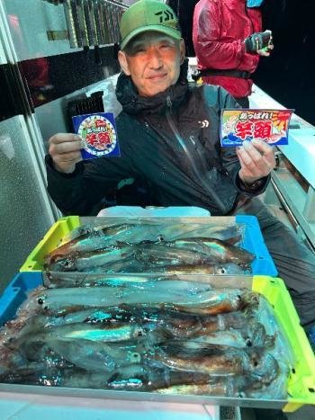 ムギイカ(スルメイカ)・マイカ(ケンサキイカ)