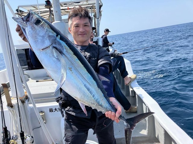 トンボ(ビンナガ)