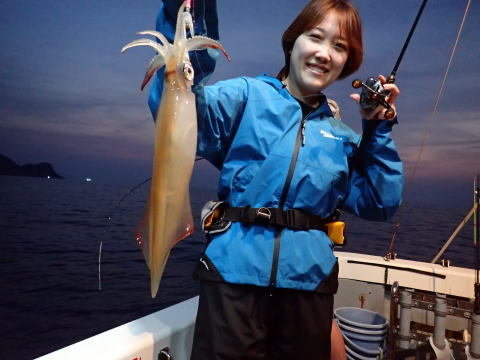 シロイカ(ケンサキイカ)