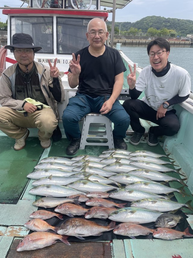 マダイ・ハマチ(ブリ)・イサキ