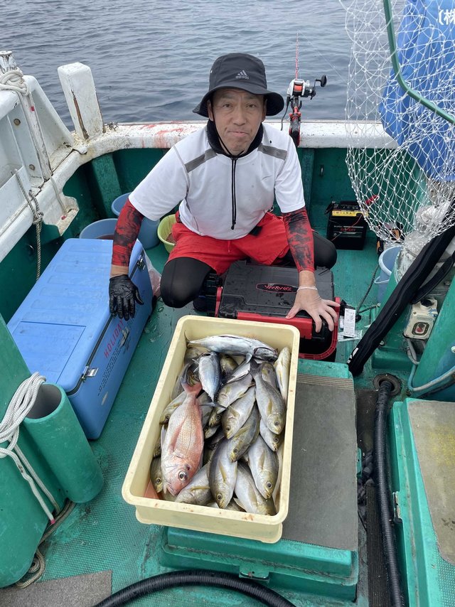 マダイ・イサギ(イサキ)・ソーダ(ヒラソウダ)