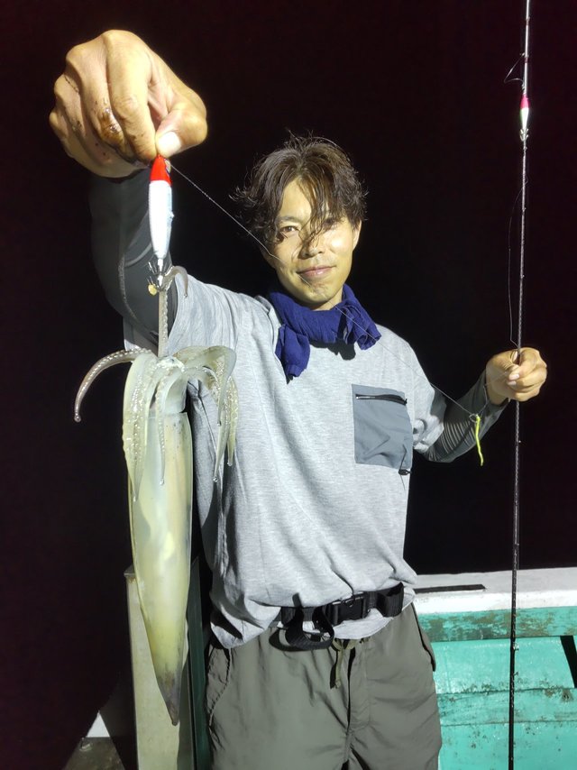 シロイカ(ケンサキイカ)