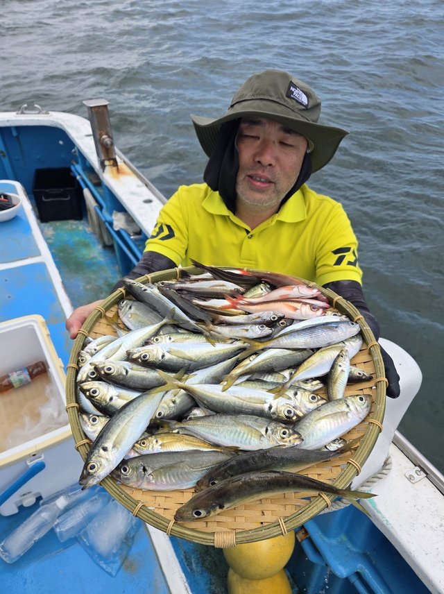 アジ(マアジ)・タカベ・イサキ・クロムツ・ソウダガツオ(ヒラソウダ)・ヒラメ・ハチビキ・サバ(ゴマサバ)・イワシ(カタクチイワシ)