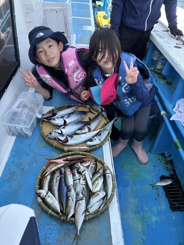 アジ(マアジ)・タカベ・イサキ・ソウダガツオ(ヒラソウダ)・ハチビキ・サバ(ゴマサバ)