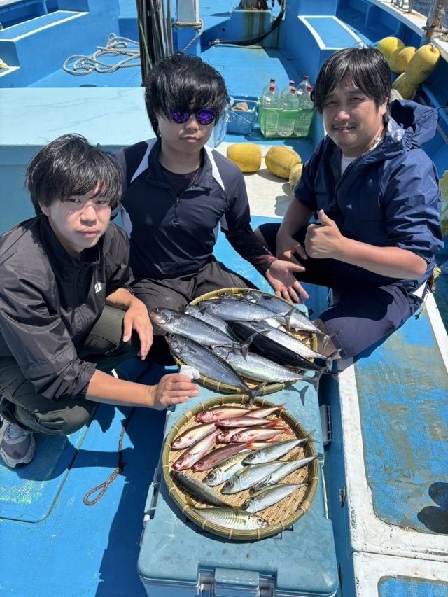 アジ(マアジ)・ソウダガツオ(ヒラソウダ)・ハチビキ