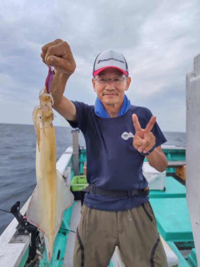 シロイカ(ケンサキイカ)