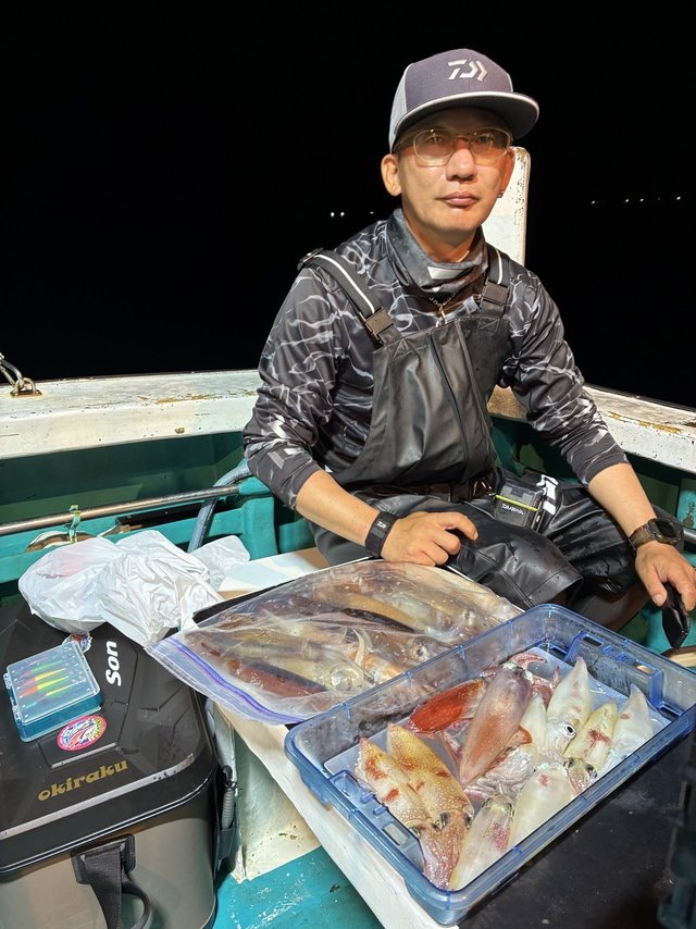 アカイカ(ケンサキイカ)