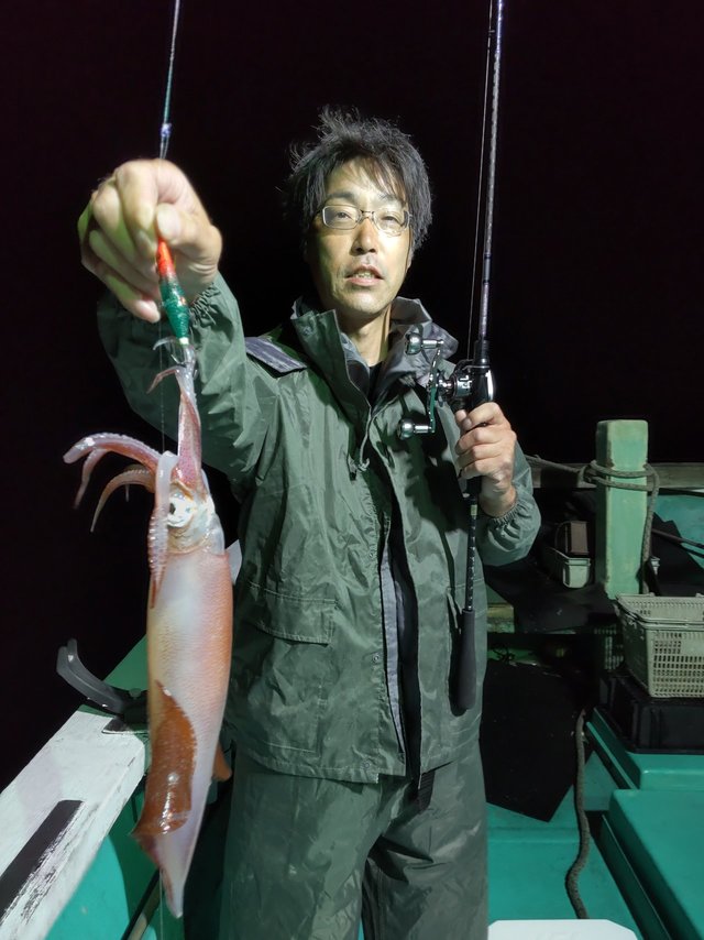 シロイカ(ケンサキイカ)