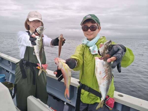 マアジ・シロアマダイ