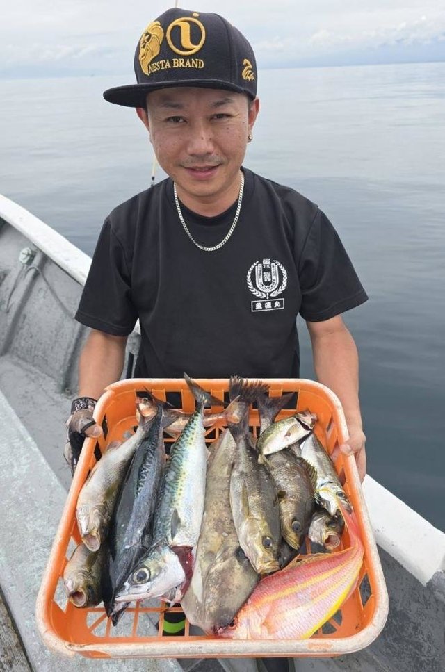 アジ(マアジ)・イサキ・イトヨリ(イトヨリダイ)・ウマヅラ(ウマヅラハギ)