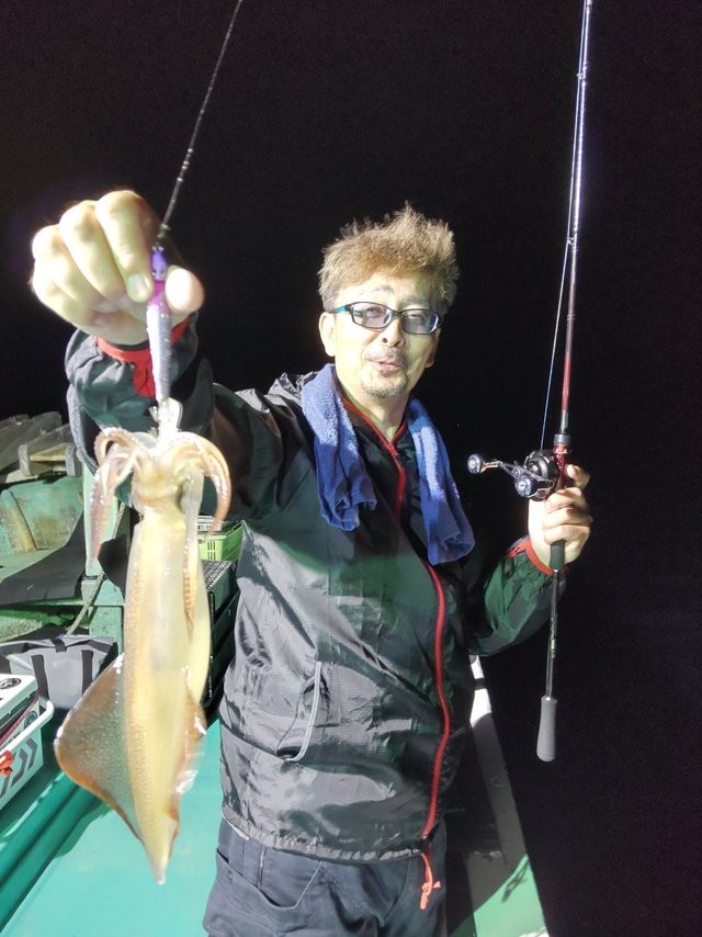 シロイカ(ケンサキイカ)