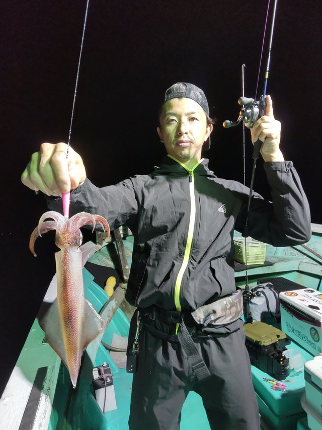 シロイカ(ケンサキイカ)