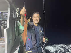 アカイカ(ケンサキイカ)