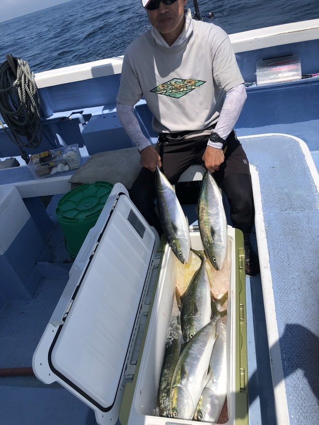 ワラサ(ブリ)・ヒラマサ