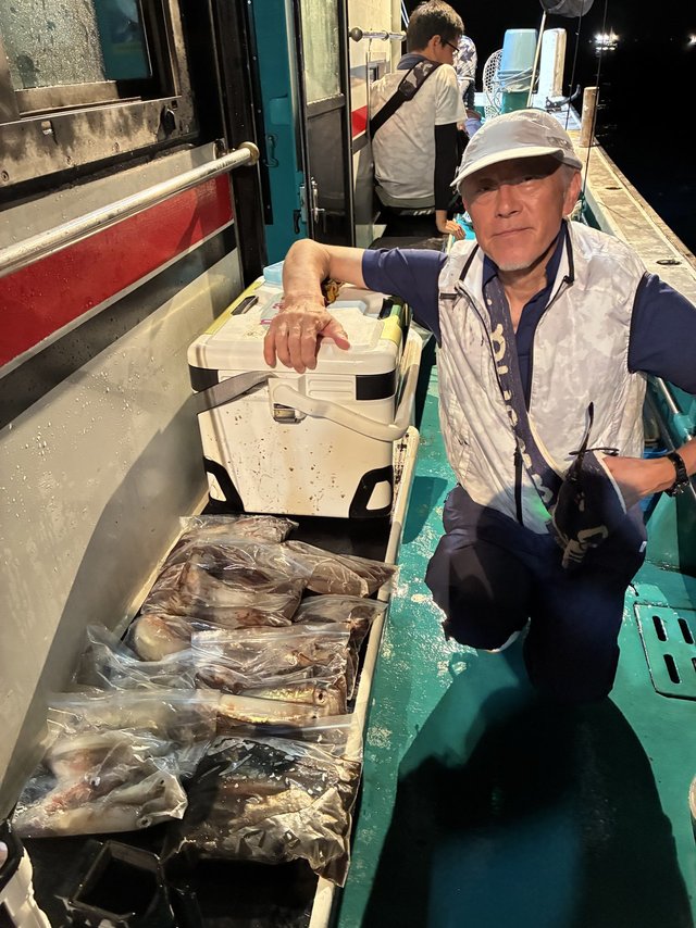 アカイカ(ケンサキイカ)