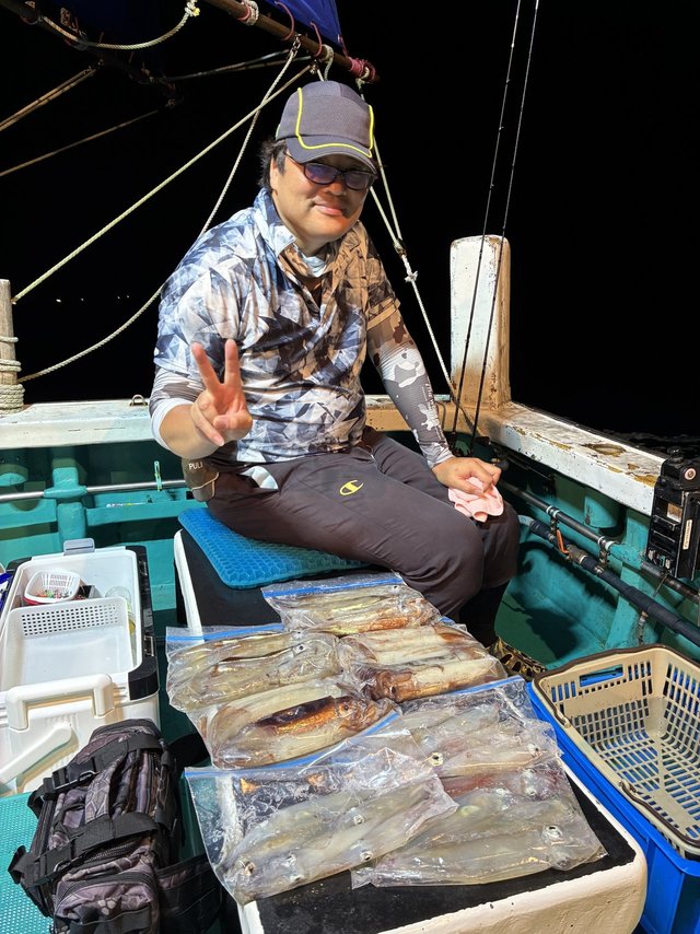 アカイカ(ケンサキイカ)