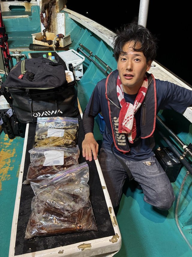 アカイカ(ケンサキイカ)