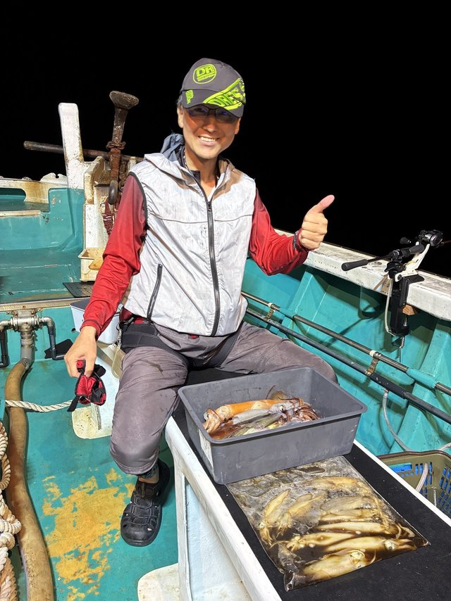 アカイカ(ケンサキイカ)