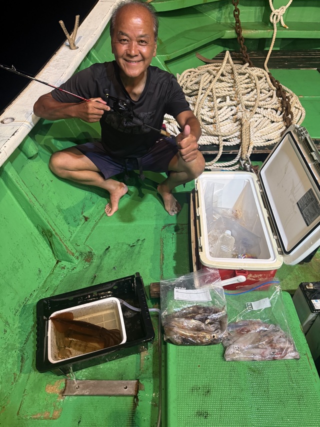 アカイカ(ケンサキイカ)・スルメイカ