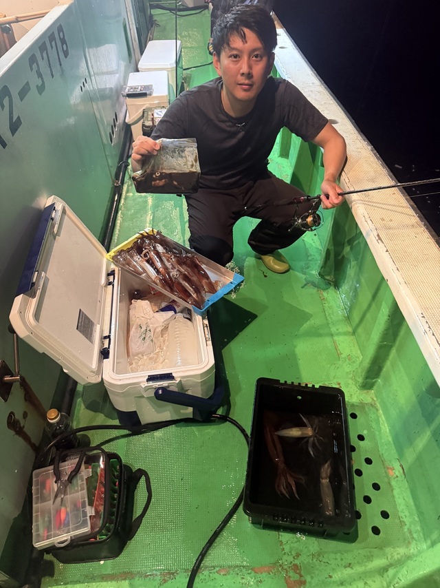 アカイカ(ケンサキイカ)・スルメイカ