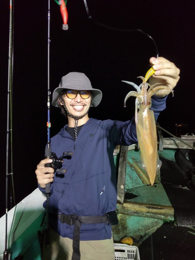 シロイカ(ケンサキイカ)