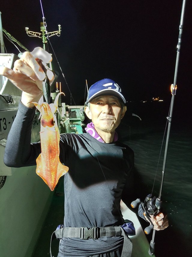 シロイカ(ケンサキイカ)