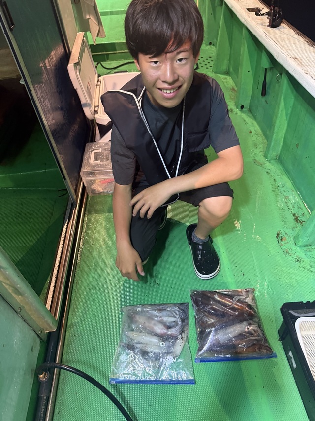 アカイカ(ケンサキイカ)・スルメイカ