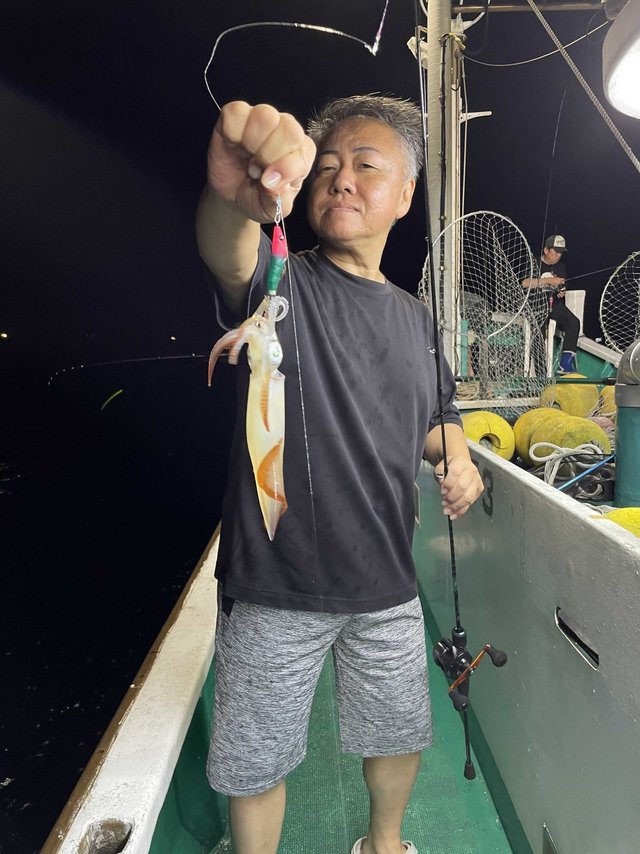 アカイカ(ケンサキイカ)