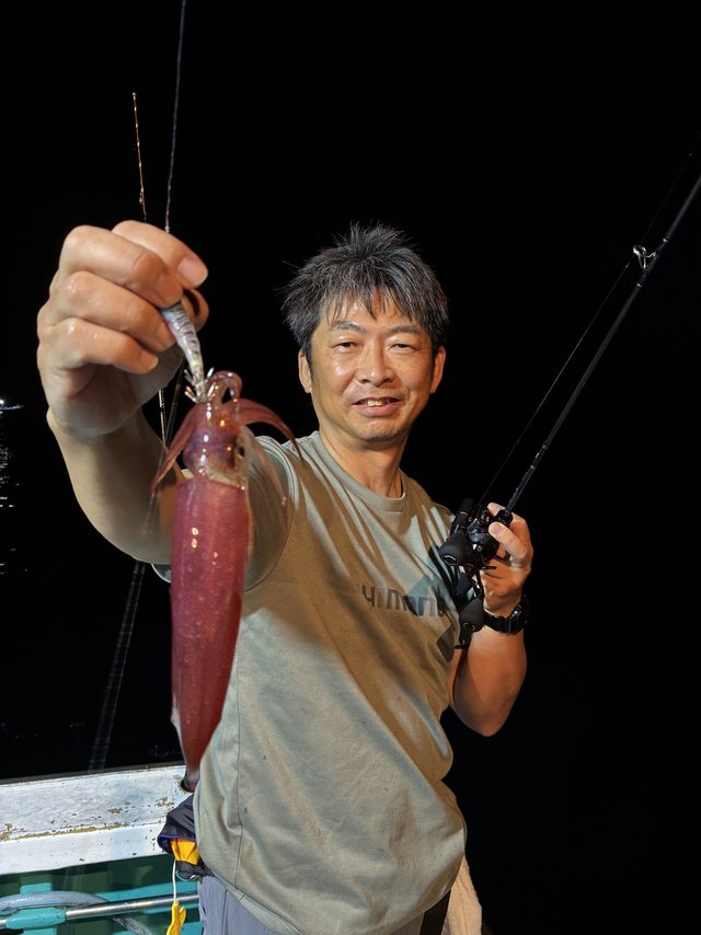 アカイカ(ケンサキイカ)