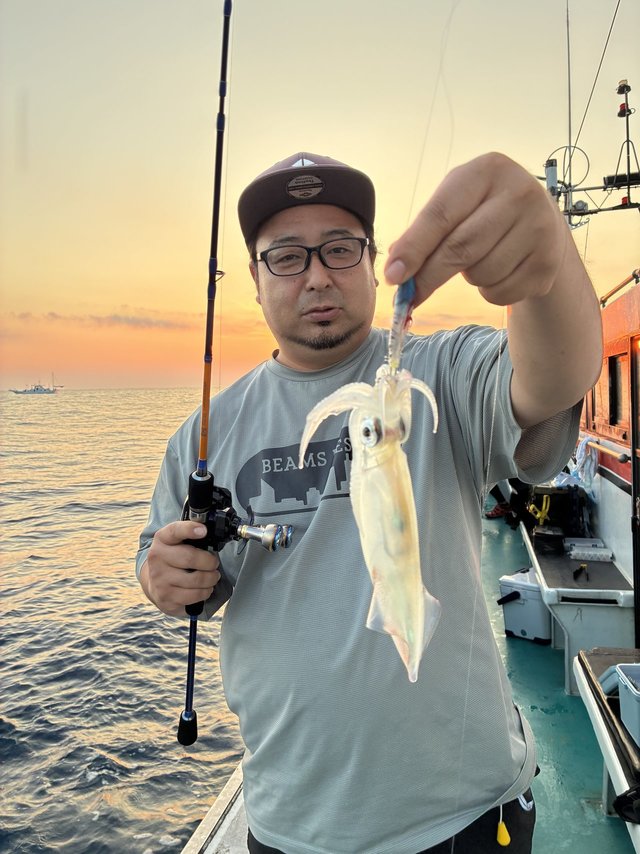 アカイカ(ケンサキイカ)