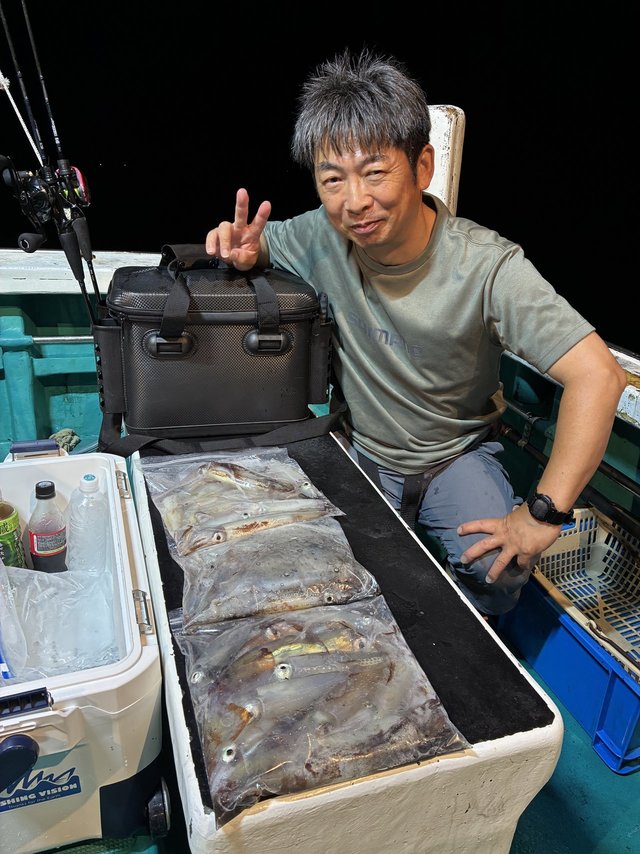 アカイカ(ケンサキイカ)