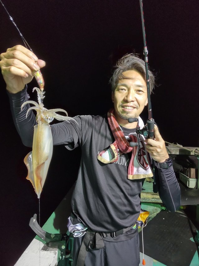 シロイカ(ケンサキイカ)