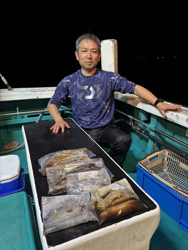 アカイカ(ケンサキイカ)