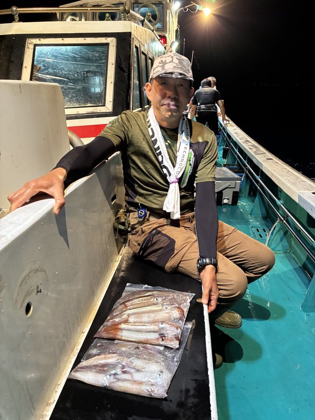 アカイカ(ケンサキイカ)