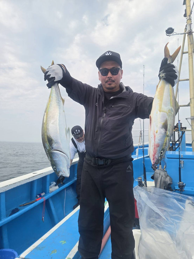 イナダ(ブリ)・サンパク(ブリ)